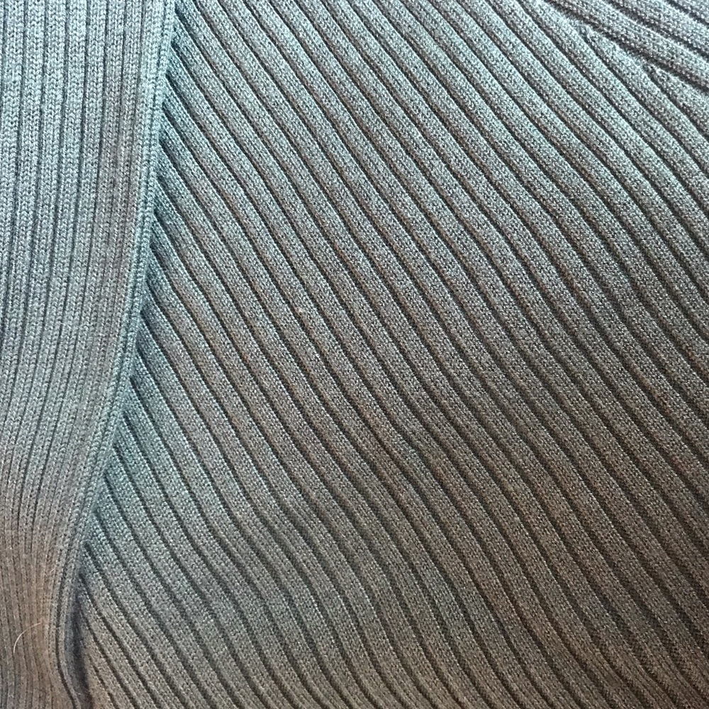 Green Ribbed Shirt - Picture 5 of 6